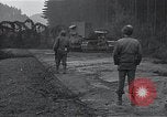 Standbild Bulldozer Osterode Deutschland, 1945, aus Sekunde 5 historischem Filmmaterial Videoclip 65675029074