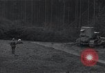 Standbild Bulldozer Osterode Deutschland, 1945, aus Sekunde 12 historischem Filmmaterial Videoclip 65675029074