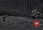 Standbild Bulldozer Osterode Deutschland, 1945, aus Sekunde 13 historischem Filmmaterial Videoclip 65675029074