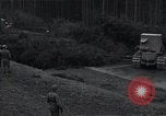 Standbild Bulldozer Osterode Deutschland, 1945, aus Sekunde 27 historischem Filmmaterial Videoclip 65675029074