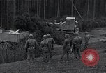 Standbild Bulldozer Osterode Deutschland, 1945, aus Sekunde 34 historischem Filmmaterial Videoclip 65675029074