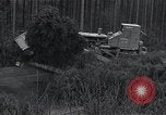 Standbild Bulldozer Osterode Deutschland, 1945, aus Sekunde 52 historischem Filmmaterial Videoclip 65675029074