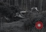 Standbild Bulldozer Osterode Deutschland, 1945, aus Sekunde 56 historischem Filmmaterial Videoclip 65675029074