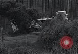 Standbild Bulldozer Osterode Deutschland, 1945, aus Sekunde 58 historischem Filmmaterial Videoclip 65675029074