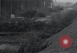 Standbild Bulldozer Osterode Deutschland, 1945, aus Sekunde 61 historischem Filmmaterial Videoclip 65675029074