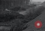 Standbild Bulldozer Osterode Deutschland, 1945, aus Sekunde 62 historischem Filmmaterial Videoclip 65675029074