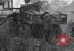 Standbild zerstörten M-4 Tank Osterode Deutschland, 1945, aus Sekunde 9 historischem Filmmaterial Videoclip 65675029075