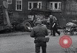 Standbild zerstörten M-4 Tank Osterode Deutschland, 1945, aus Sekunde 34 historischem Filmmaterial Videoclip 65675029075