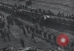 Standbild Sieg Eisenbahnbrücke Duisburg Deutschland, 1945, aus Sekunde 13 historischem Filmmaterial Videoclip 65675029079