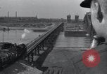 Standbild Sieg Eisenbahnbrücke Duisburg Deutschland, 1945, aus Sekunde 31 historischem Filmmaterial Videoclip 65675029079