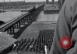 Standbild Sieg Eisenbahnbrücke Duisburg Deutschland, 1945, aus Sekunde 50 historischem Filmmaterial Videoclip 65675029079