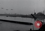 Standbild Sieg Eisenbahnbrücke Duisburg Deutschland, 1945, aus Sekunde 58 historischem Filmmaterial Videoclip 65675029079