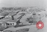 Standbild Befreiung des KZ Mauthausen Mauthausen Österreich, 1945, aus Sekunde 10 historischem Filmmaterial Videoclip 65675029084