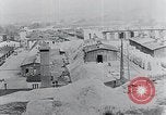 Standbild Befreiung des KZ Mauthausen Mauthausen Österreich, 1945, aus Sekunde 13 historischem Filmmaterial Videoclip 65675029084