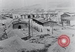 Standbild Befreiung des KZ Mauthausen Mauthausen Österreich, 1945, aus Sekunde 17 historischem Filmmaterial Videoclip 65675029084