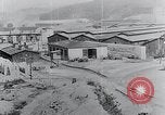 Standbild Befreiung des KZ Mauthausen Mauthausen Österreich, 1945, aus Sekunde 21 historischem Filmmaterial Videoclip 65675029084