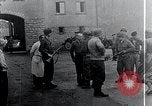 Standbild Befreiung des KZ Mauthausen Mauthausen Österreich, 1945, aus Sekunde 43 historischem Filmmaterial Videoclip 65675029084