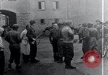 Standbild Befreiung des KZ Mauthausen Mauthausen Österreich, 1945, aus Sekunde 45 historischem Filmmaterial Videoclip 65675029084