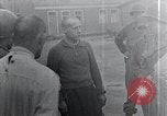 Standbild Befreiung des KZ Mauthausen Mauthausen Österreich, 1945, aus Sekunde 47 historischem Filmmaterial Videoclip 65675029084