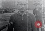 Standbild Befreiung des KZ Mauthausen Mauthausen Österreich, 1945, aus Sekunde 51 historischem Filmmaterial Videoclip 65675029084