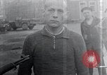 Standbild Befreiung des KZ Mauthausen Mauthausen Österreich, 1945, aus Sekunde 53 historischem Filmmaterial Videoclip 65675029084