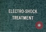 Immagine di Terapia shock per il soldato reclutati Washington DC USA, 1943, secondo 3 filmato di repertorio 65675029089