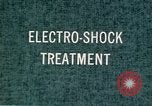 Immagine di Terapia shock per il soldato reclutati Washington DC USA, 1943, secondo 4 filmato di repertorio 65675029089