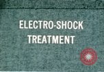 Immagine di Terapia shock per il soldato reclutati Washington DC USA, 1943, secondo 6 filmato di repertorio 65675029089