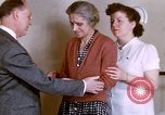 Immagine di Terapia shock per la donna che soffre di malinconia Washington DC USA, 1943, secondo 54 filmato di repertorio 65675029093
