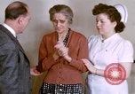 Immagine di Terapia shock per la donna che soffre di malinconia Washington DC USA, 1943, secondo 56 filmato di repertorio 65675029093