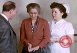 Immagine di Terapia shock per la donna che soffre di malinconia Washington DC USA, 1943, secondo 61 filmato di repertorio 65675029093