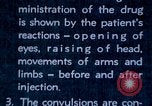 Image curarization suivie par la thérapie de choc électrique Washington DC USA, 1943, de la seconde 33 séquences d'archives historiques vidéo 65675029096