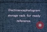 Standbild electroencephalograms Washington DC USA, 1943, aus Sekunde 1 historischem Filmmaterial Videoclip 65675029098