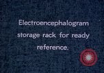 Standbild electroencephalograms Washington DC USA, 1943, aus Sekunde 3 historischem Filmmaterial Videoclip 65675029098