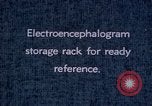 Standbild electroencephalograms Washington DC USA, 1943, aus Sekunde 6 historischem Filmmaterial Videoclip 65675029098