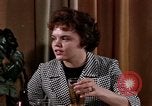 Immagine di Il consumo di alcool United States USA, 1964, secondo 37 filmato di repertorio 65675029100