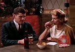 Immagine di Il consumo di alcool United States USA, 1964, secondo 53 filmato di repertorio 65675029100