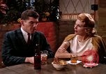 Immagine di Il consumo di alcool United States USA, 1964, secondo 57 filmato di repertorio 65675029100