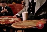 Immagine di Mangiare e bere United States USA, 1964, secondo 31 filmato di repertorio 65675029101