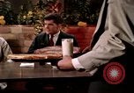 Immagine di Mangiare e bere United States USA, 1964, secondo 33 filmato di repertorio 65675029101