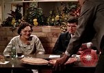Immagine di Mangiare e bere United States USA, 1964, secondo 41 filmato di repertorio 65675029101