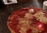 Immagine di Mangiare e bere United States USA, 1964, secondo 44 filmato di repertorio 65675029101