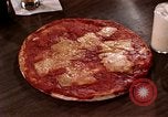 Immagine di Mangiare e bere United States USA, 1964, secondo 48 filmato di repertorio 65675029101