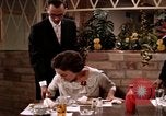 Immagine di Mangiare e bere United States USA, 1964, secondo 62 filmato di repertorio 65675029101