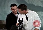 Immagine di La diagnosi di malattie veneree United States USA, 1964, secondo 13 filmato di repertorio 65675029105