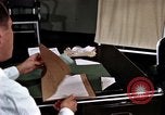 Immagine di La diagnosi di malattie veneree United States USA, 1964, secondo 36 filmato di repertorio 65675029105