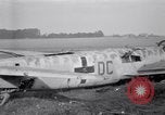 Standbild deutsche Flugzeuge Wrack Colomiers Frankreich, 1947, aus Sekunde 15 historischem Filmmaterial Videoclip 65675029116