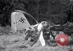 Standbild deutsche Flugzeuge Wrack Colomiers Frankreich, 1947, aus Sekunde 22 historischem Filmmaterial Videoclip 65675029116