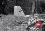 Standbild deutsche Flugzeuge Wrack Colomiers Frankreich, 1947, aus Sekunde 29 historischem Filmmaterial Videoclip 65675029116