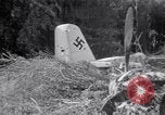 Standbild deutsche Flugzeuge Wrack Colomiers Frankreich, 1947, aus Sekunde 31 historischem Filmmaterial Videoclip 65675029116